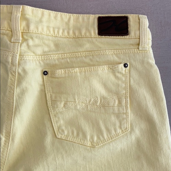 Tommy Hilfiger Mellow Yellow jeans - Picture 11 of 11